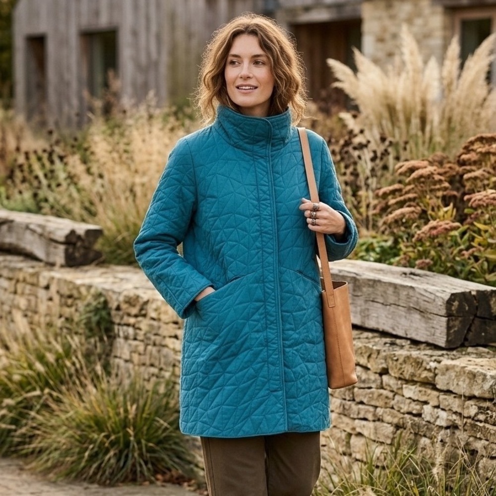 Liv by Habitat Clothes Teal Blue Geometric Quilted Funnel Neck Jacket - Size M